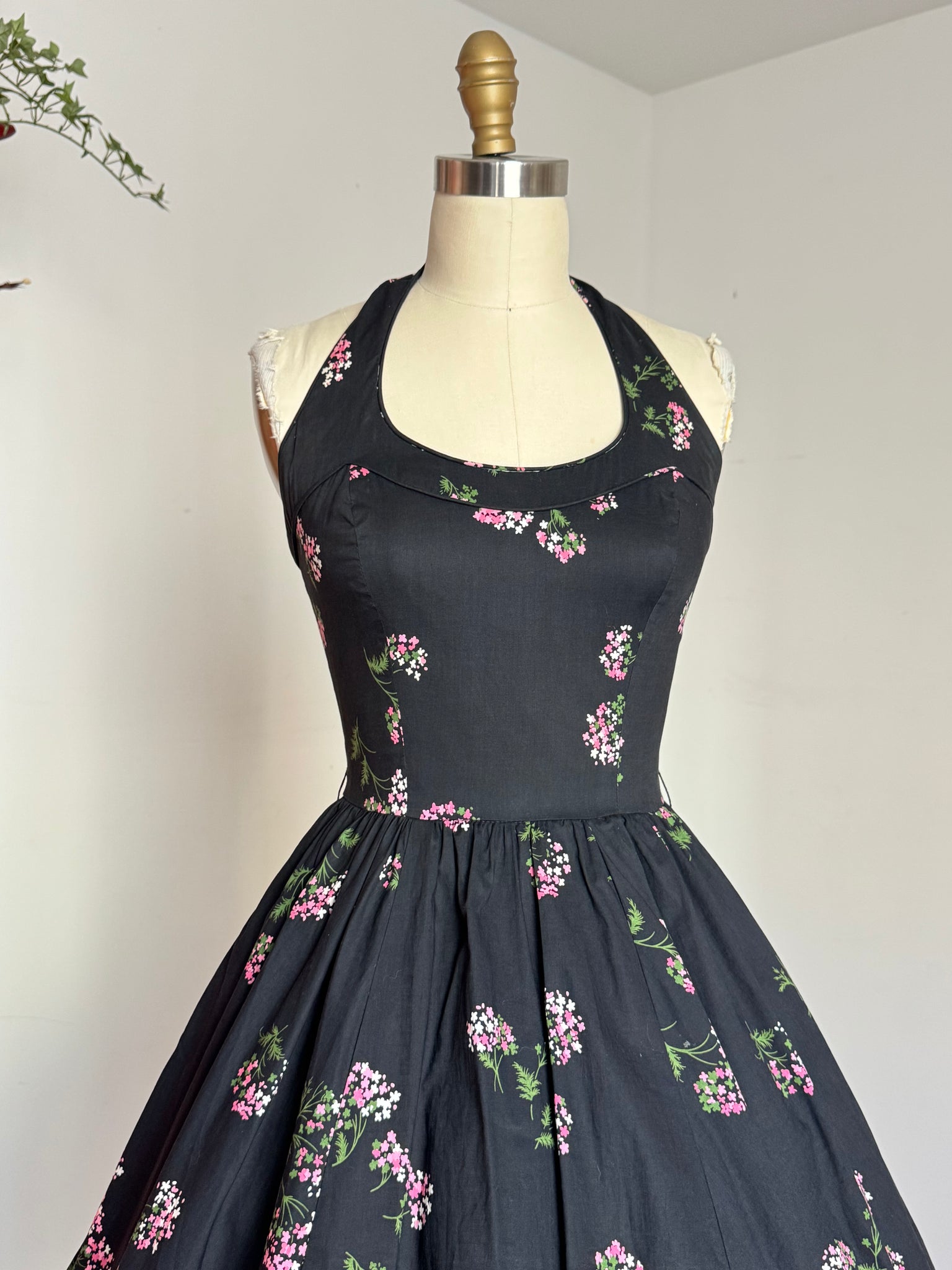 vintage 1950s Jerry Gilden floral sun dress {xs} – Trunk of Dresses