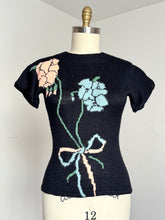 Load image into Gallery viewer, vintage 1940s floral knit top {xs-L}