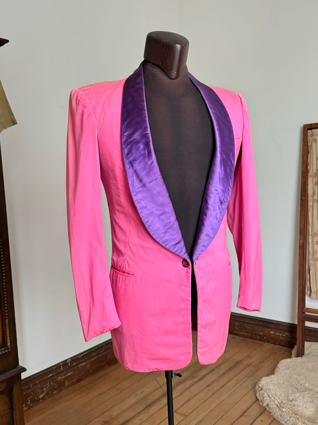vintage 1950s PINK tuxedo jacket