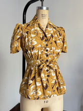 Load image into Gallery viewer, vintage 1930s 40s floral blouse {s}