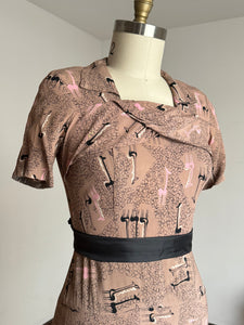 vintage 1940s novelty Giraffe rayon dress {m}