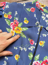 Load image into Gallery viewer, vintage 1930s floral rayon dressing gown {xs}