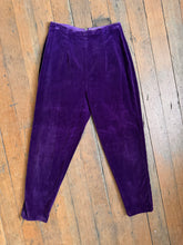 Load image into Gallery viewer, vintage 1950s purple velvet pants {xs}