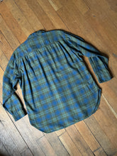 Load image into Gallery viewer, vintage 1950s wool plaid long sleeve button up shirt