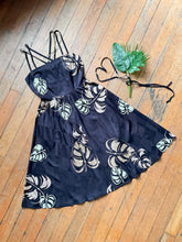 Load image into Gallery viewer, vintage 1970s Malia leaf sun dress {m}