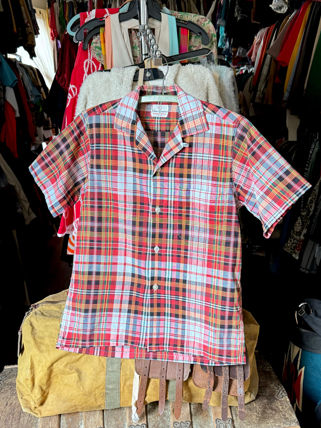 vintage 1950s plaid cotton short sleeve shirt