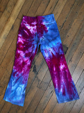 Load image into Gallery viewer, vintage 1960s 70s tie dye big E Levis flared denim jeans