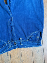Load image into Gallery viewer, vintage 1960s big E LEVIS for gals cut off denim shorts