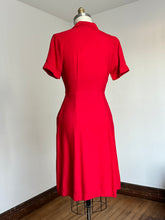 Load image into Gallery viewer, vintage 1950s red front zip dress {m}