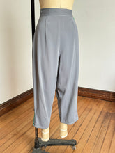 Load image into Gallery viewer, RARE vintage 1940s women’s baseball uniform {xs}