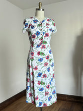 Load image into Gallery viewer, vintage 1930s floral rayon dress {m}