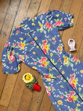 Load image into Gallery viewer, vintage 1930s floral rayon dressing gown {xs}