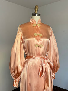 vintage 1940s pink satin dressing gown {s}