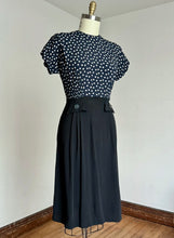 Load image into Gallery viewer, vintage 1940s polka dot rayon dress {m}
