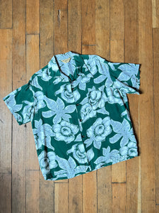 vintage 1940s green Hawaiian rayon shirt - loop collar