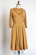 Load image into Gallery viewer, vintage 1940s rayon crepe dress