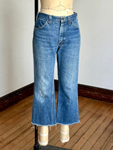 Load image into Gallery viewer, vintage 1970s GWG cut off denim jeans 30W