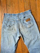 Load image into Gallery viewer, vintage 1970s Wranglers denim jeans