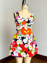 Load image into Gallery viewer, vintage 1960s floral short &amp; tunic set {m}