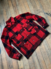 Load image into Gallery viewer, vintage 1940s plaid Cruiser style jacket