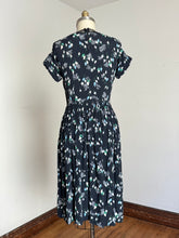 Load image into Gallery viewer, vintage 1940s floral rayon dress {s/m}