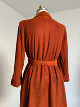 Load image into Gallery viewer, vintage 1940s suede coat {m/L}