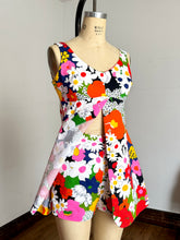 Load image into Gallery viewer, vintage 1960s floral short &amp; tunic set {m}