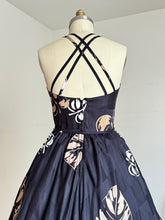 Load image into Gallery viewer, vintage 1970s Malia leaf sun dress {m}