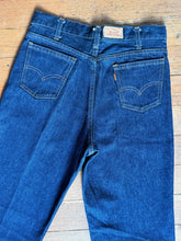 Load image into Gallery viewer, vintage 1970s LEVIS denim jeans for someone TALL 30&quot;W
