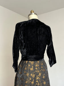 vintage 1940s 50s velvet & brocade dressing gown {m}