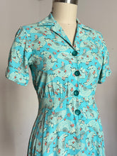 Load image into Gallery viewer, vintage 1940s 50s novelty fan print dress {s/m}