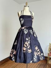 Load image into Gallery viewer, vintage 1970s Malia leaf sun dress {m}