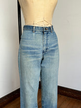 Load image into Gallery viewer, vintage 1970s Wranglers denim jeans 30W