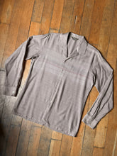 Load image into Gallery viewer, vintage 1970s does 50s button up long sleeve shirt
