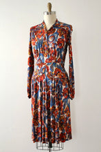 Load image into Gallery viewer, vintage 1940s rayon jersey dress