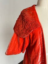 Load image into Gallery viewer, vintage 1930s velvet jacket {xs/s} 30s velvet opera coat