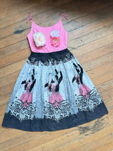 Load image into Gallery viewer, vintage 1950s Flamenco dancers border print skirt {32&quot;W}