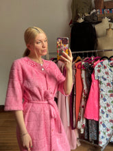 Load image into Gallery viewer, vintage 1960s pink fuzzy housecoat {L}