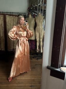 vintage 1940s pink satin dressing gown {s}