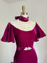 Load image into Gallery viewer, vintage 1930s purple pink velvet evening gown {s}