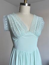 Load image into Gallery viewer, NOS vintage 1950s 60s lucky clover slip {s-m}