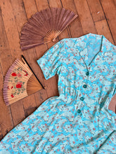 Load image into Gallery viewer, vintage 1940s 50s novelty fan print dress {s/m}