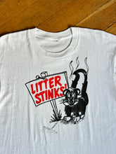 Load image into Gallery viewer, vintage 1990s LITTER STINKS skunk t-shirt