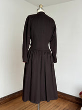 Load image into Gallery viewer, vintage 1940s brown wool princess coat {s}