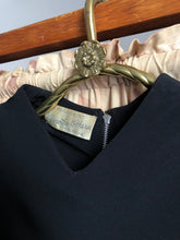 Load image into Gallery viewer, vintage 1940s Dorothy O&#39;Hara dress {s/m}