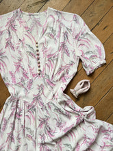 Load image into Gallery viewer, vintage 1940s novelty pink rayon dress {xs/s}