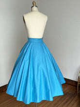 Load image into Gallery viewer, vintage 1950s blue cotton circle skirt {xs}