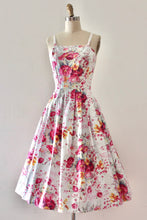 Load image into Gallery viewer, vintage 1950s floral sun dress