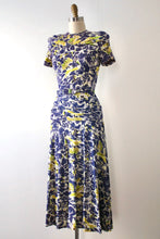 Load image into Gallery viewer, vintage 1940s novelty rayon jersey dress
