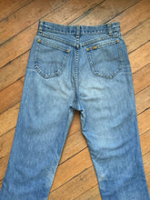 Load image into Gallery viewer, vintage 1970s Lee denim jeans 28/29W